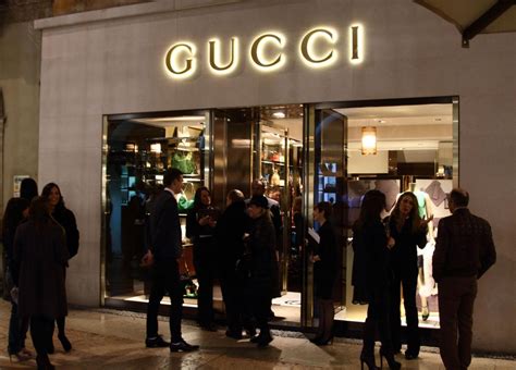 gucci il prezzo passa il lusso rimane|kering gucci nuovi mercati.